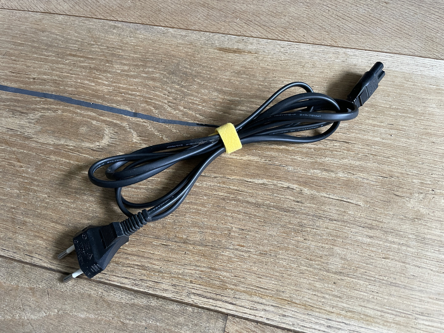 Power Cable C7 - used