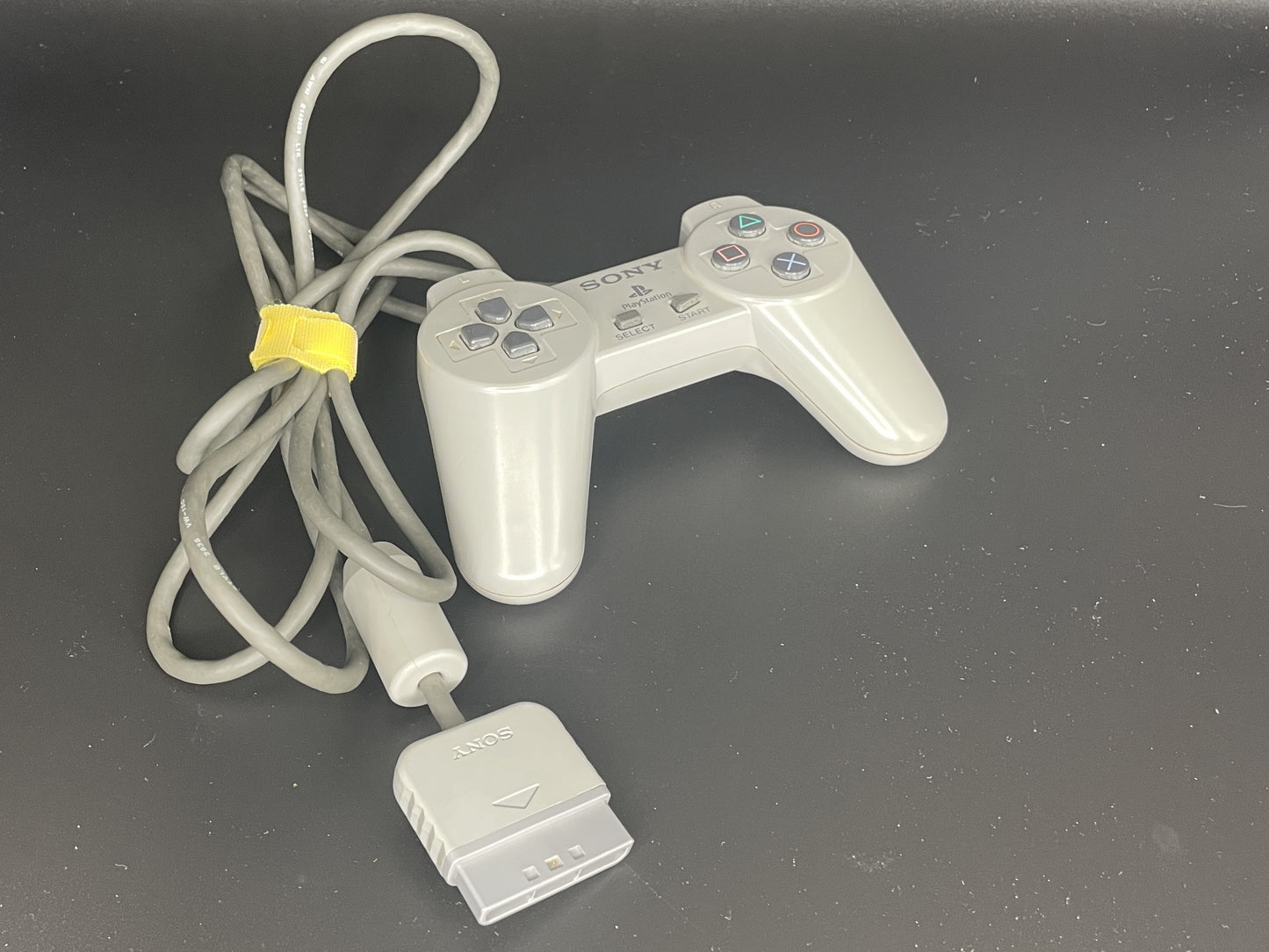 PlayStation 1 controller Grey